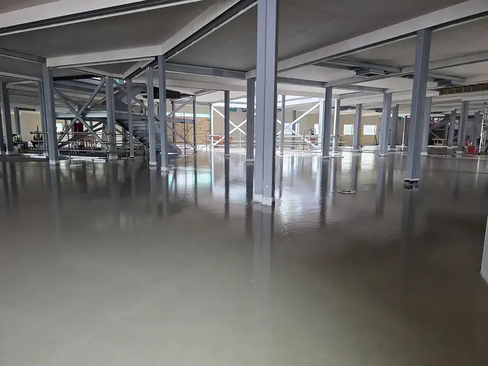 Completed flowing screed floor installed by Trent at the John Radcliffe Hospital